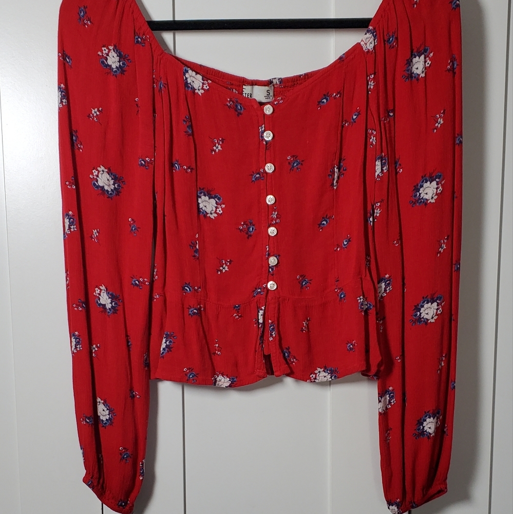 Red Hollister top